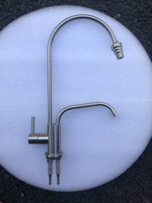 Design Wasserhahn Stainless Steel mit Wirbler und freien Spülwasserablauf SU 304